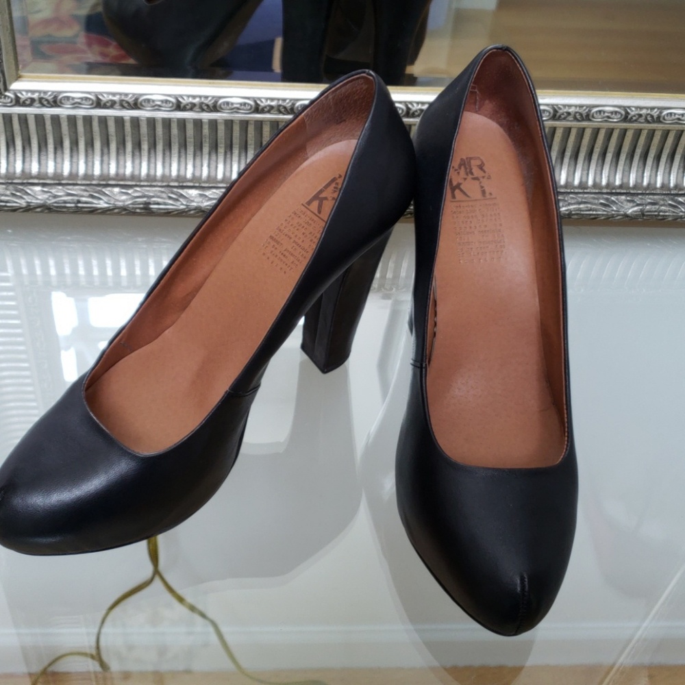 MK Market pumps